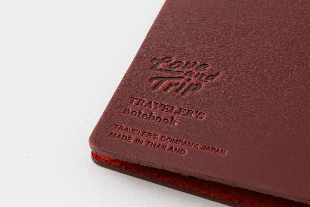 PRE-ORDER TRAVELER’S notebook LOVE AND TRIP Red