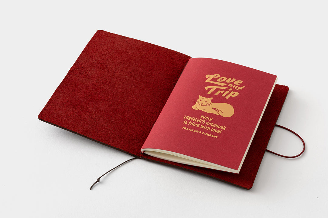 PRE-ORDER TRAVELER’S notebook LOVE AND TRIP Red