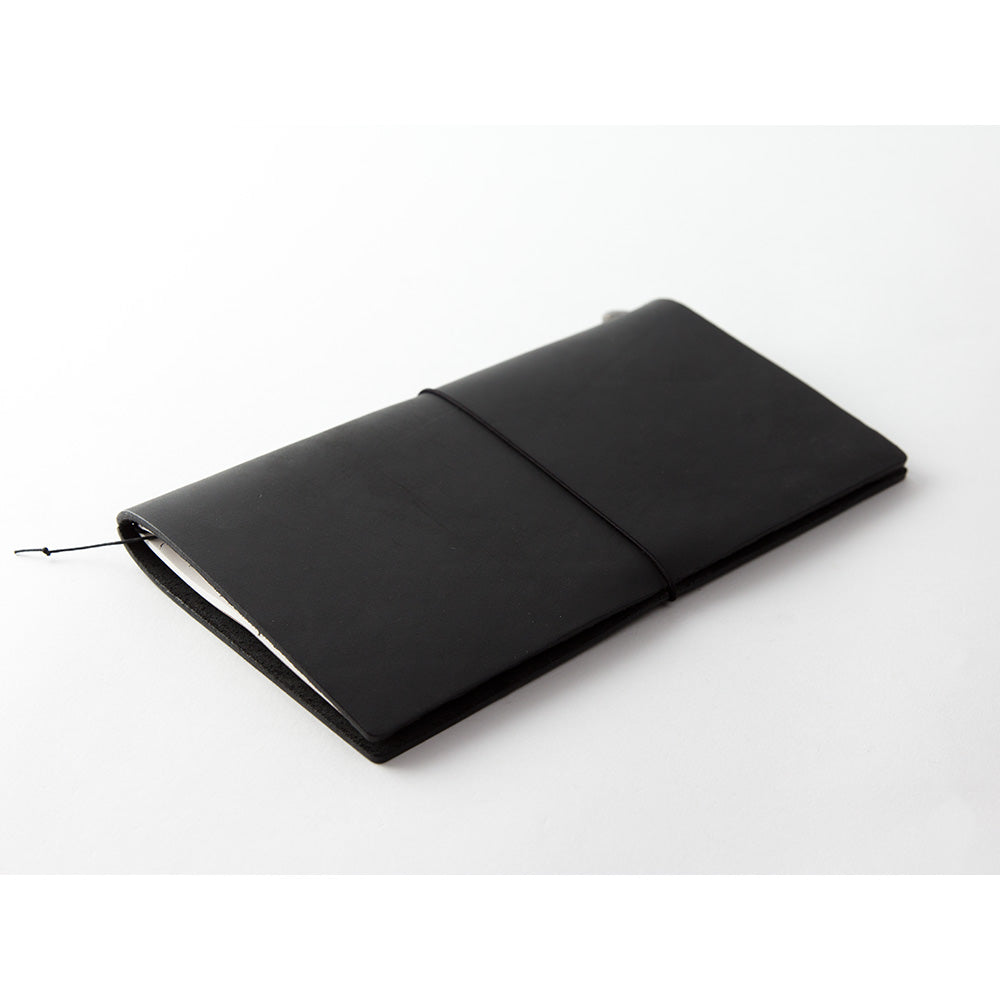 TRAVELER’S Notebook Starter Kit Black (Regular Size)