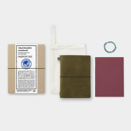 TRAVELER’S Notebook Starter Kit Olive (Passport Size)