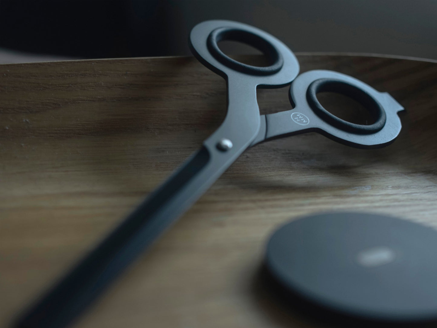 HMM 2-in-1 Black Scissors
