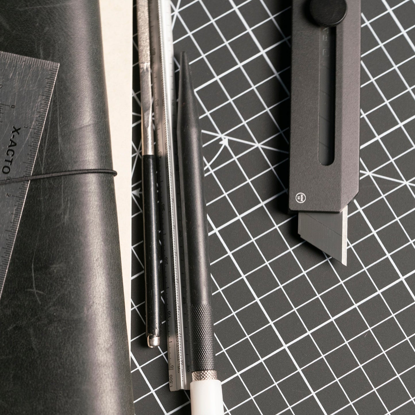 HMM Utility Knife Black (COMING SOON)