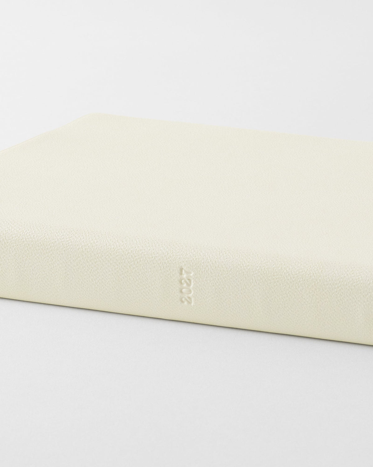 PRE-ORDER MD Notebook Diary 1 Page per Day 2027