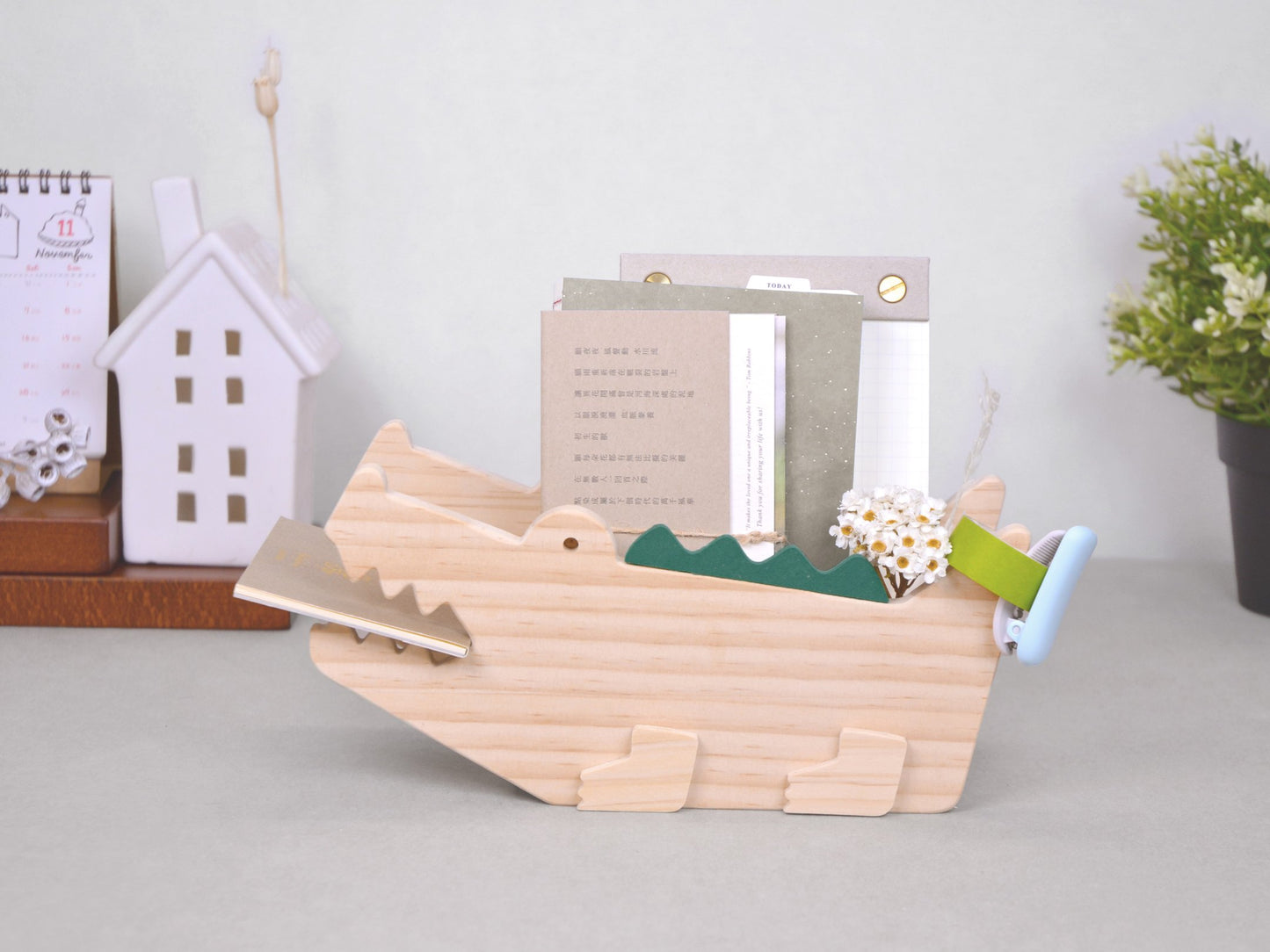 Carpenter Crocodile Wooden Stationery Organizer